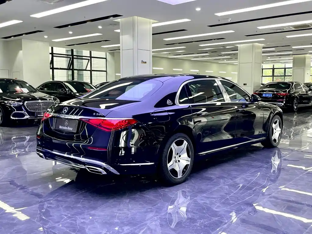 Mercedes-Benz S-Class — миниатюра 6