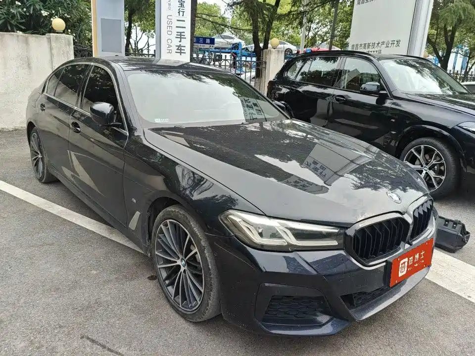 BMW 5 Series — миниатюра 2