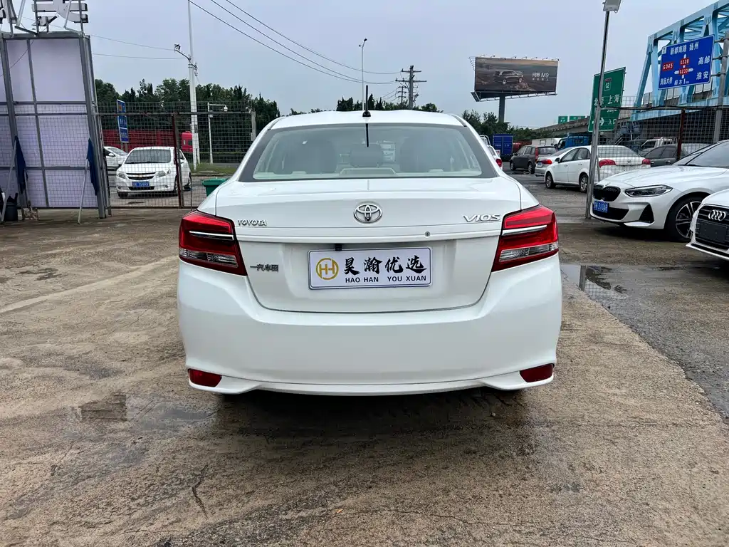 Toyota Vios — миниатюра 7