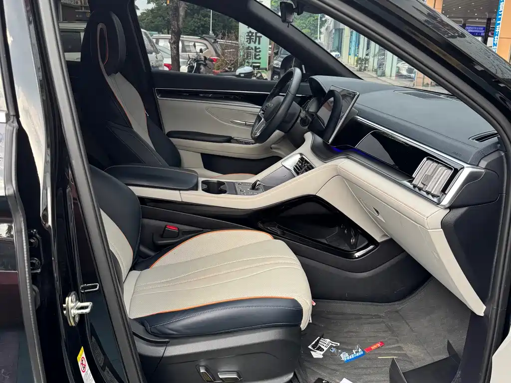 BYD PLUS New Energy — миниатюра 9