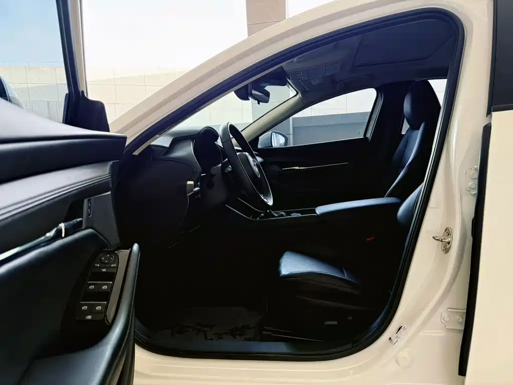 Mazda 3 Axela — миниатюра 7