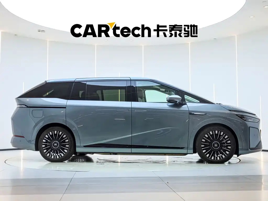 XPeng X9 — миниатюра 4