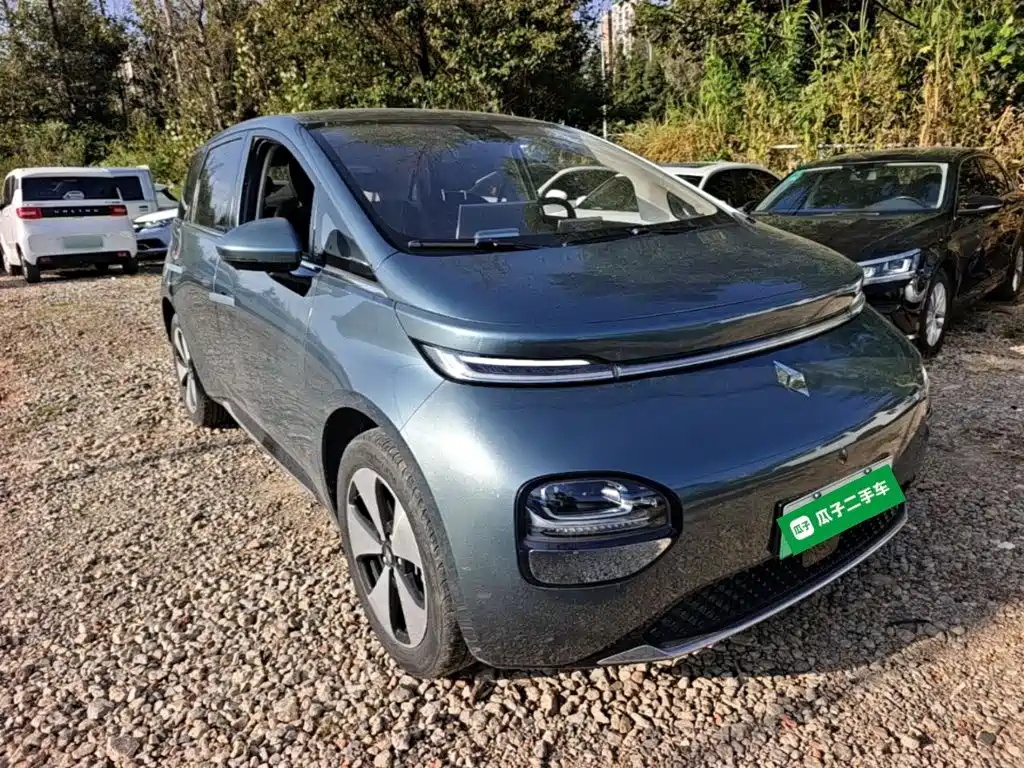 Baojun Yunduo — миниатюра 4