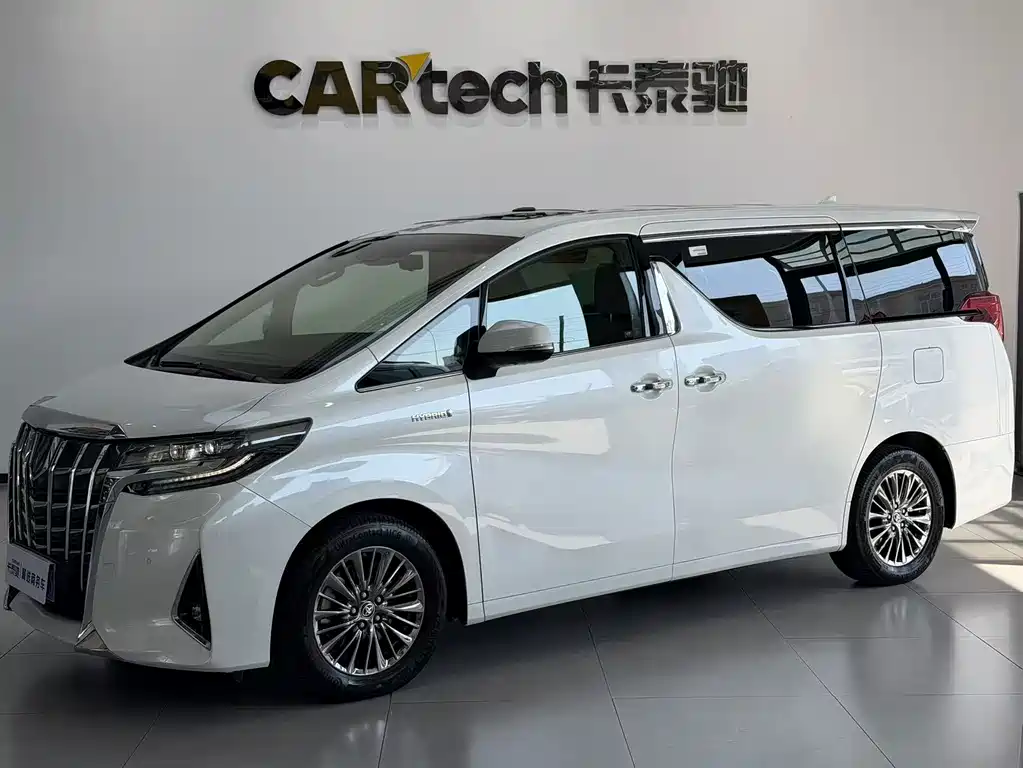 Toyota Alphard — миниатюра 2