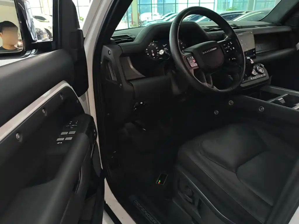 Land Rover Defender — миниатюра 16