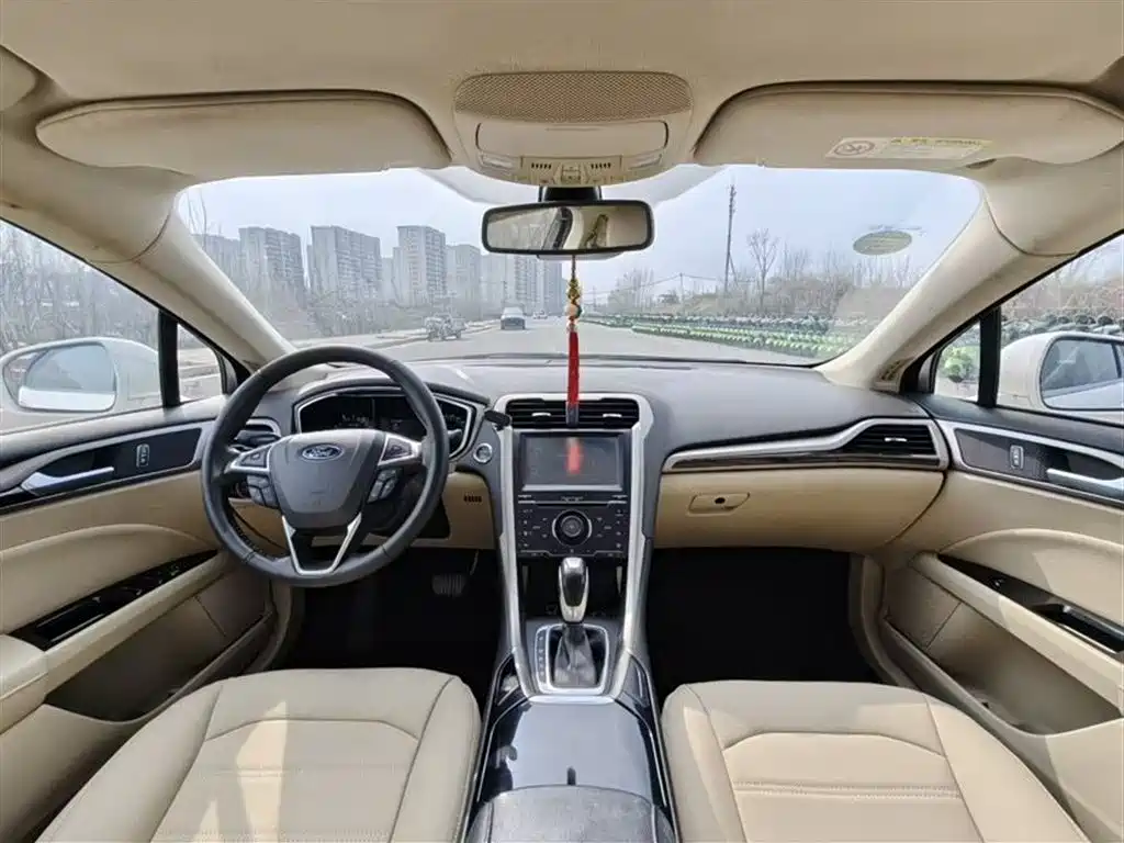 Ford Mondeo 2013 2.0L GTDi200 Fashion