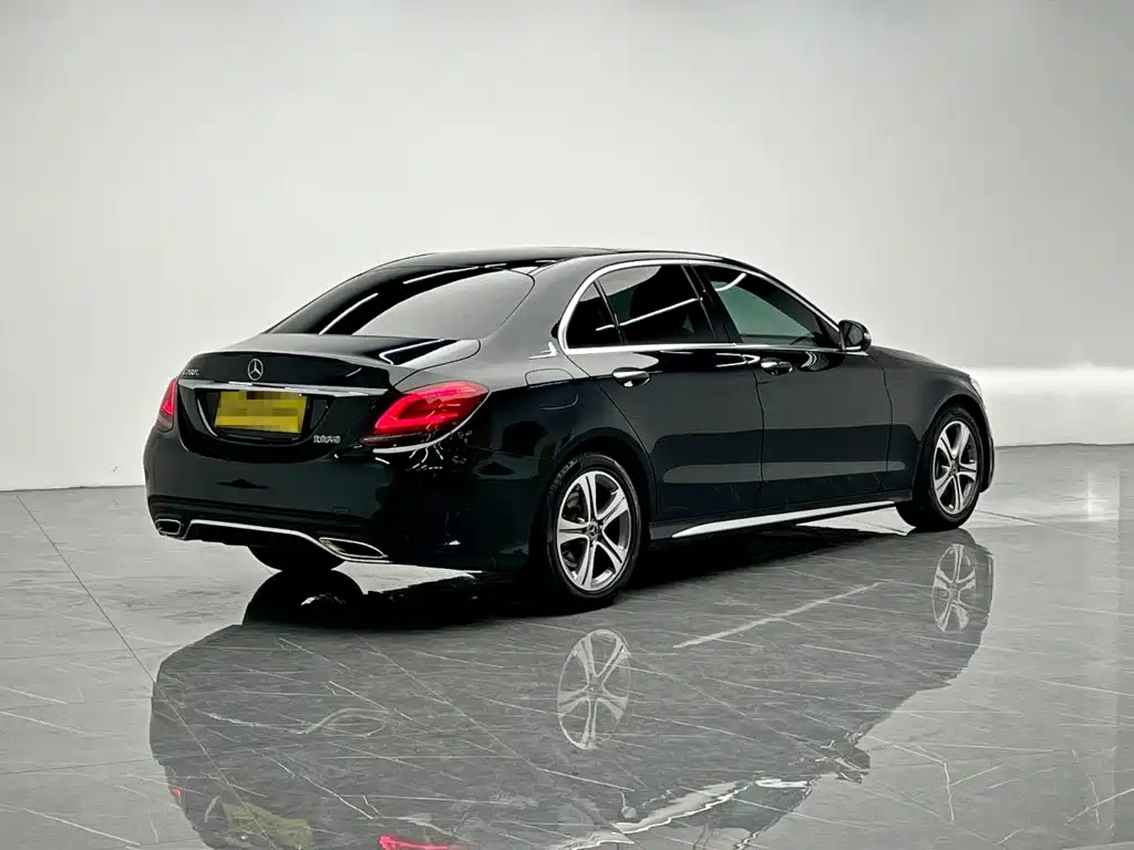 Mercedes-Benz C-Class — миниатюра 6