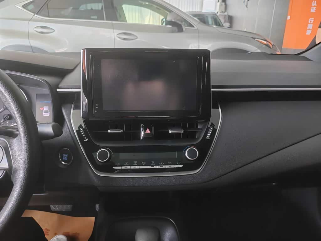 Toyota Levin 1.2 л 2022 г. Белый, пробег 29000 км
