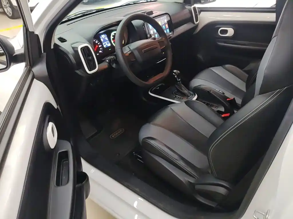 Roewe Clever — миниатюра 16
