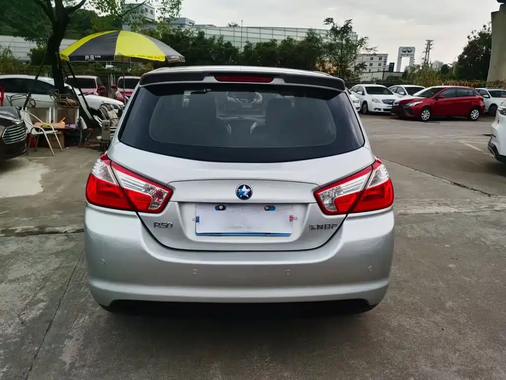 Venucia R50 — миниатюра 4
