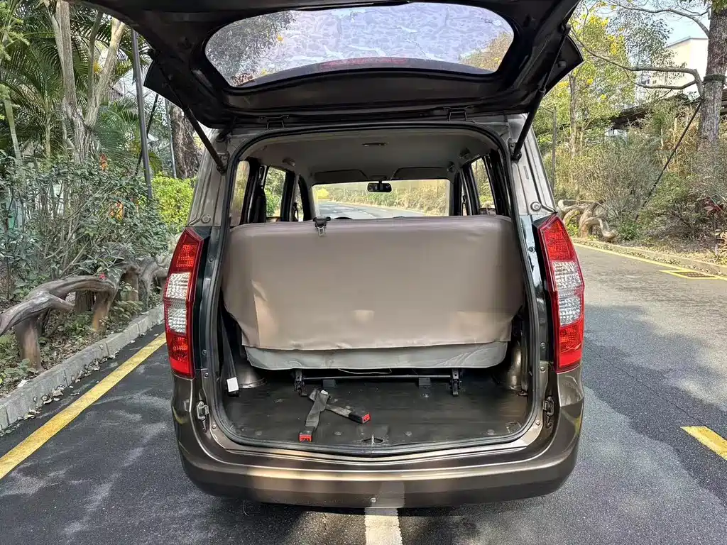 Wuling Hongguang — миниатюра 19