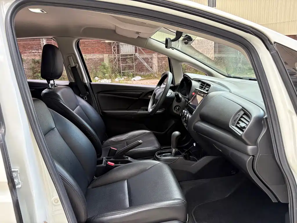 Honda Fit — миниатюра 14