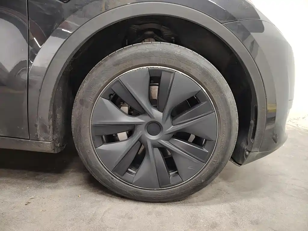 Tesla Model Y — фотографии объявления, Фото 17