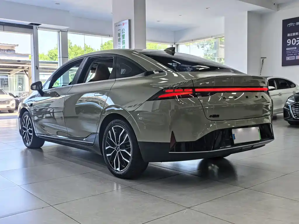 XPeng P5 — миниатюра 15