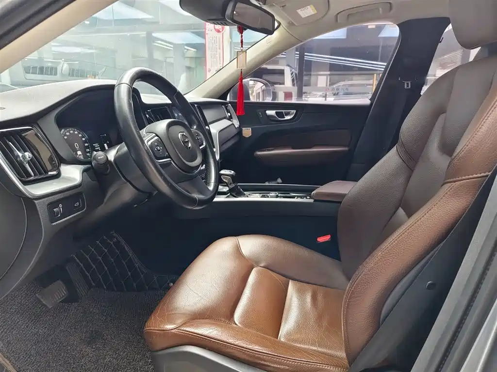 Volvo XC60 2018 T5