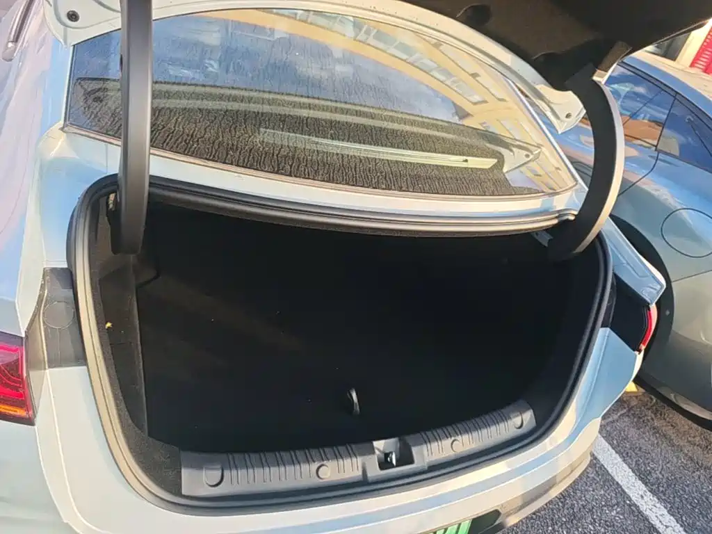 BYD Qin L — миниатюра 19