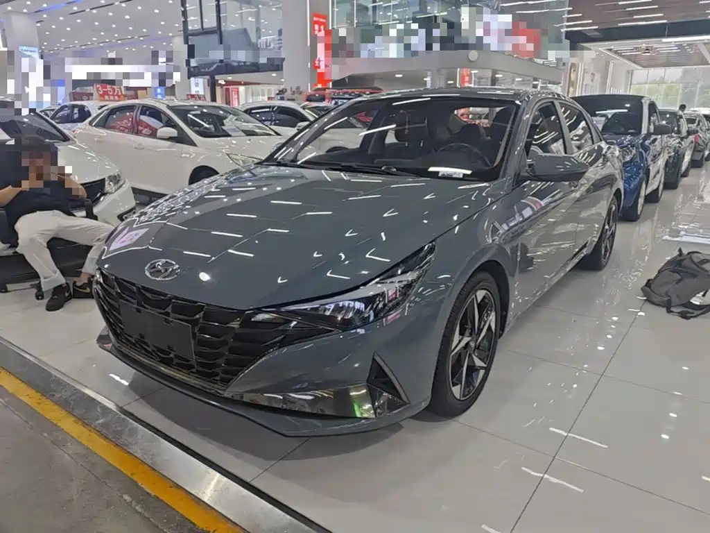 Hyundai Elantra — миниатюра 2