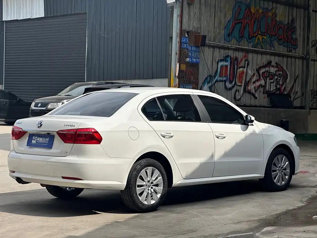 Volkswagen Lavida — миниатюра 7
