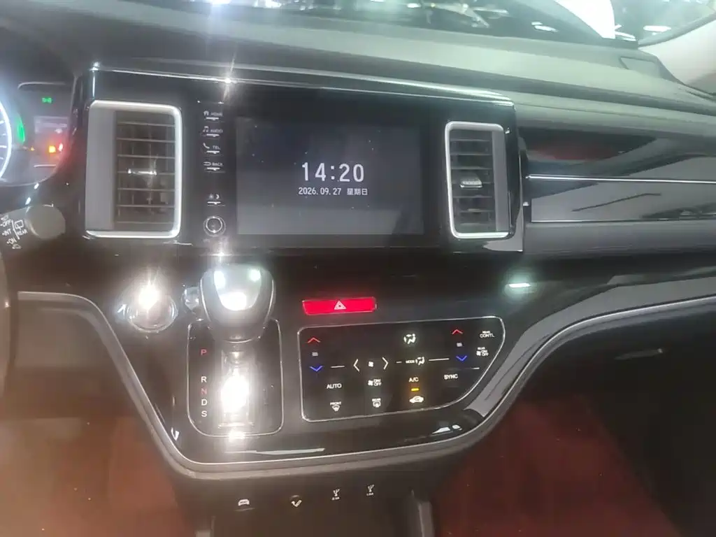 Honda Elysion — миниатюра 13