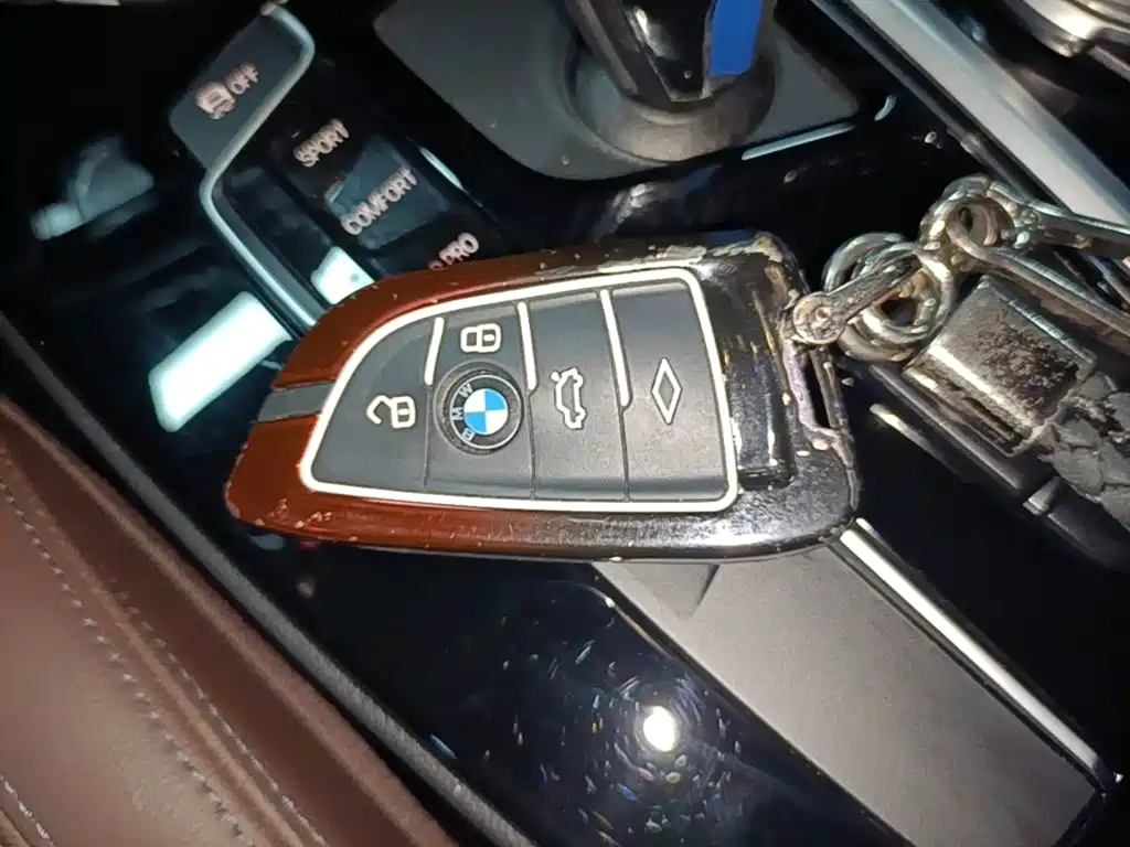 BMW iX3 — миниатюра 9