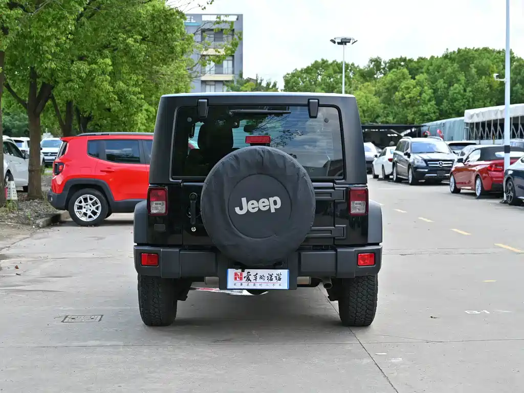 Jeep Wrangler — миниатюра 4