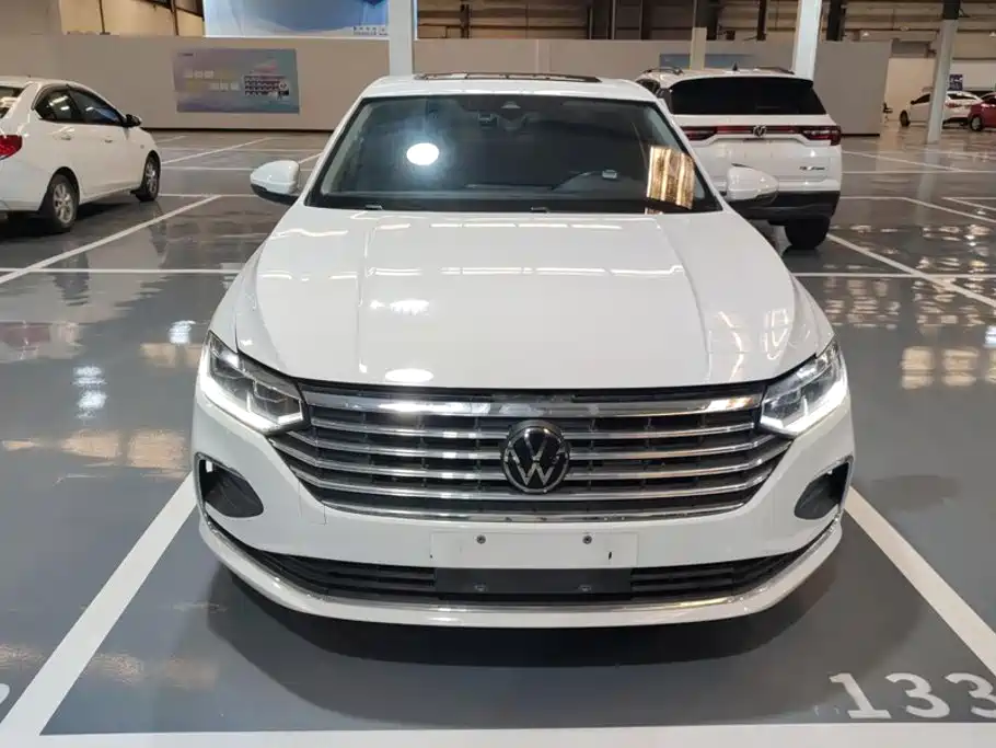 Volkswagen Lavida — миниатюра 2