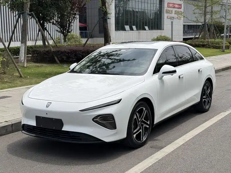 Roewe D7