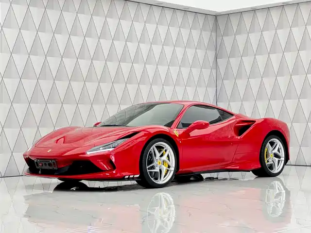 FERRARI F8