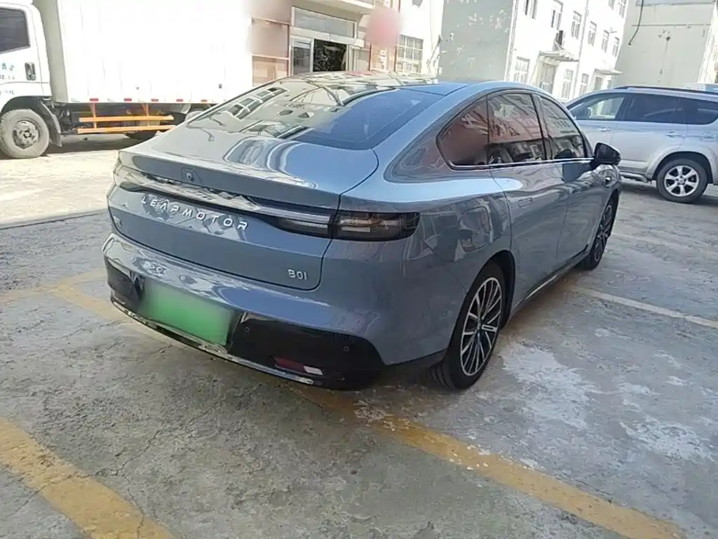 Leapmotor Leapmotor B01 — миниатюра 7
