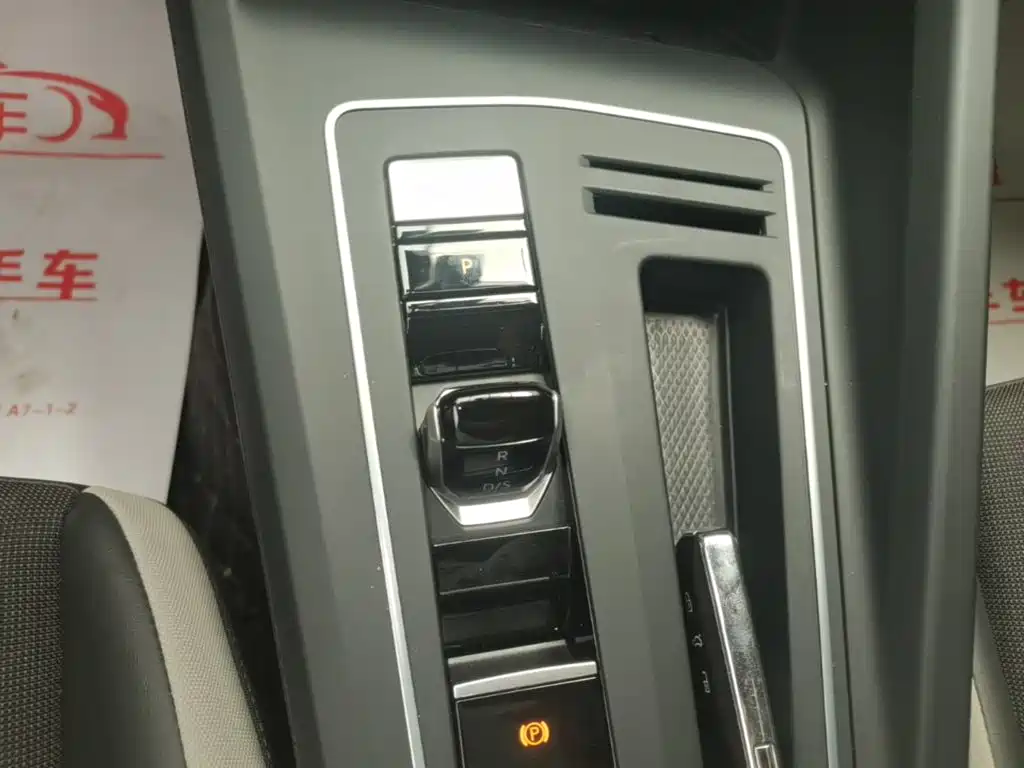 Volkswagen Golf — миниатюра 14