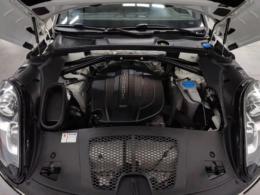 Porsche Macan — миниатюра 6