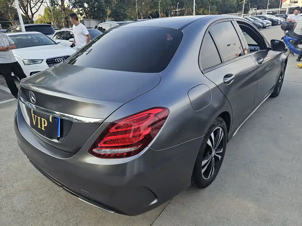 Mercedes-Benz C-Class — миниатюра 11