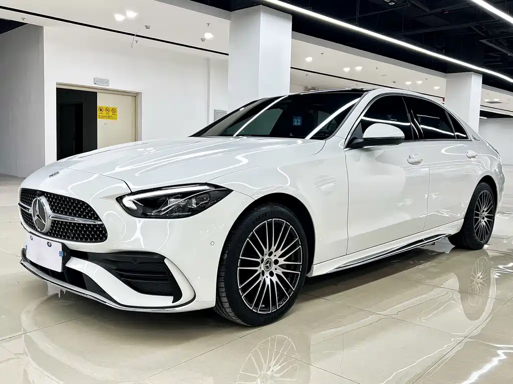 Mercedes-Benz C-Class — миниатюра 2