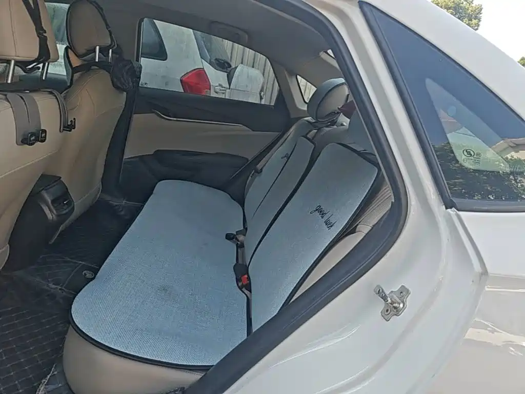Buick Excelle — миниатюра 17