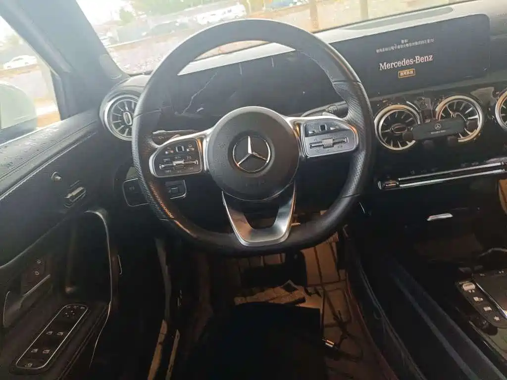 Mercedes-Benz A-Class — миниатюра 9