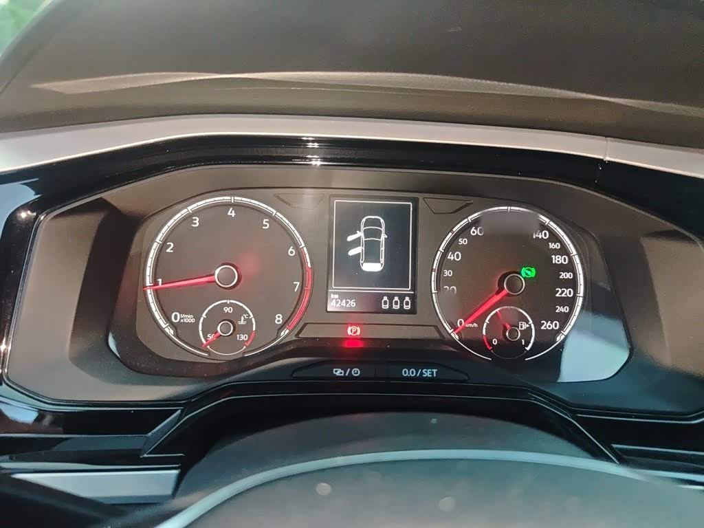 Volkswagen Polo 1.5 л 2022 г. Белый, пробег 42400 км