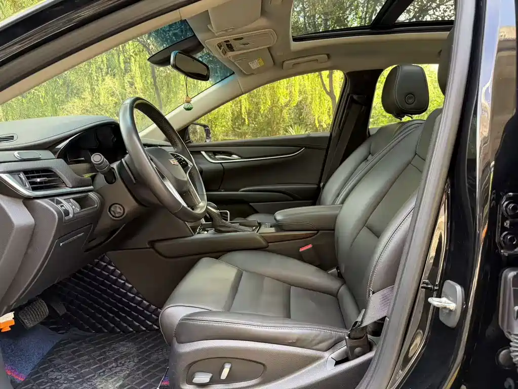 Cadillac XTS — миниатюра 8