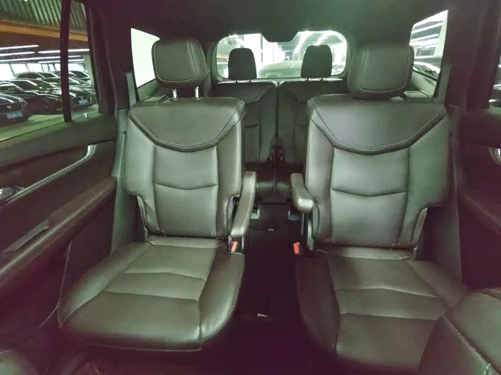 Cadillac XT6 — миниатюра 8
