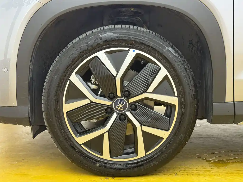 BYD L DM-i — миниатюра 11
