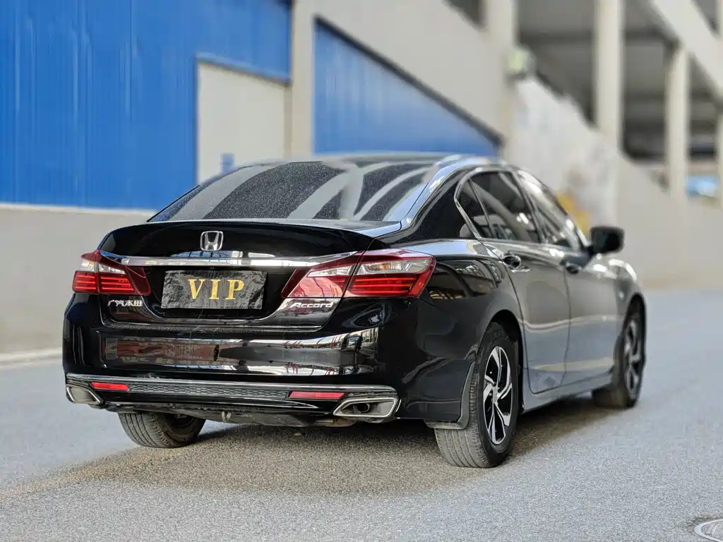 Honda Accord — миниатюра 6