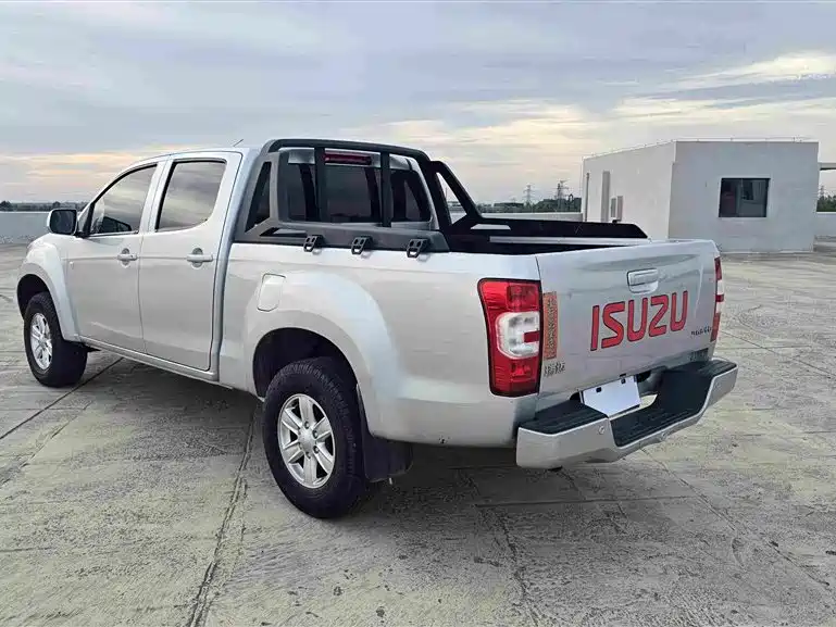 Isuzu RE-MAX Ruimai — миниатюра 9