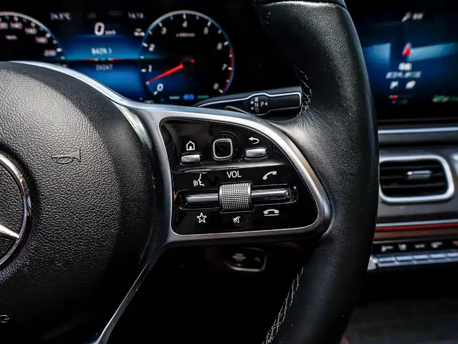 Mercedes-Benz GLE (Import) — миниатюра 16