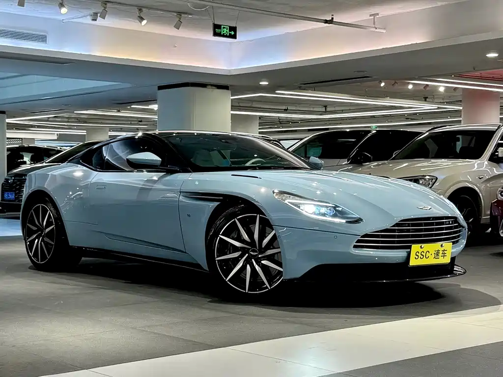 Aston Martin DB11 — миниатюра 3
