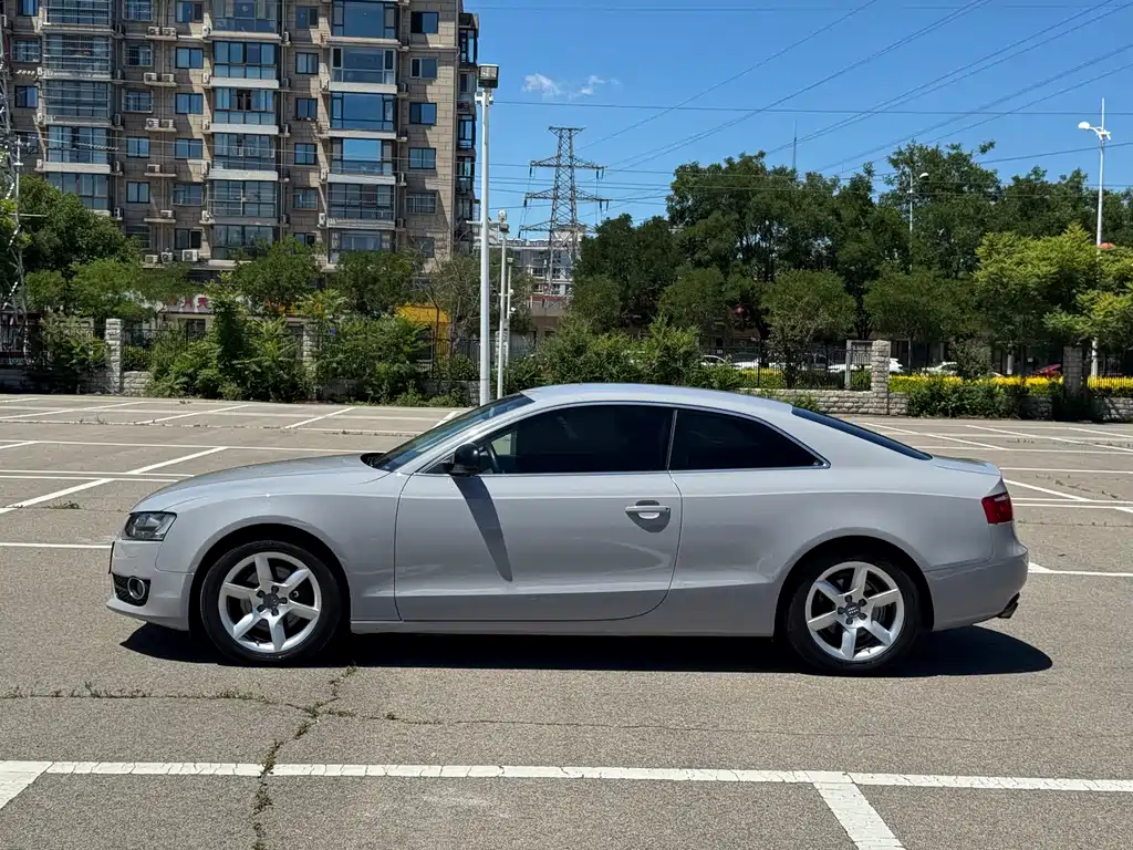 Audi A5 2008 3.2 coupe quattro