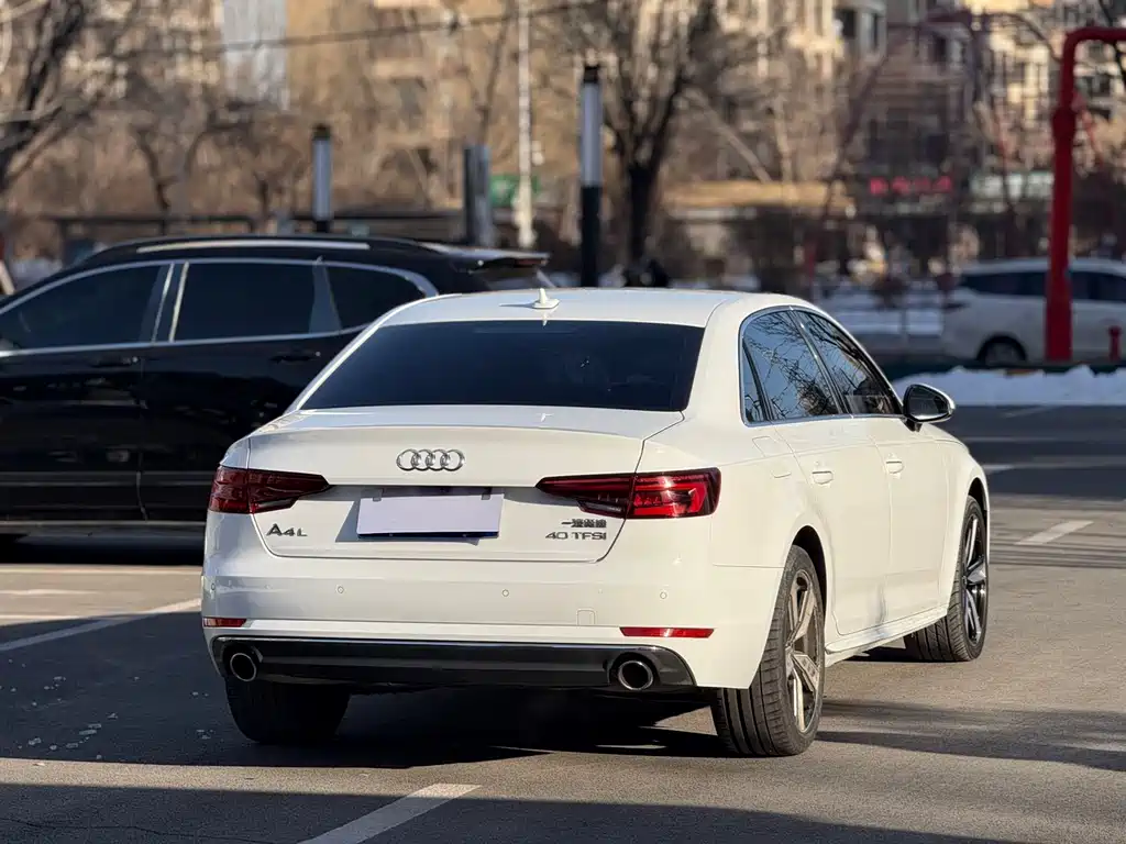 AUDI A4L