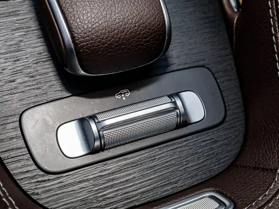 Mercedes-Benz GLE (Import) — миниатюра 19