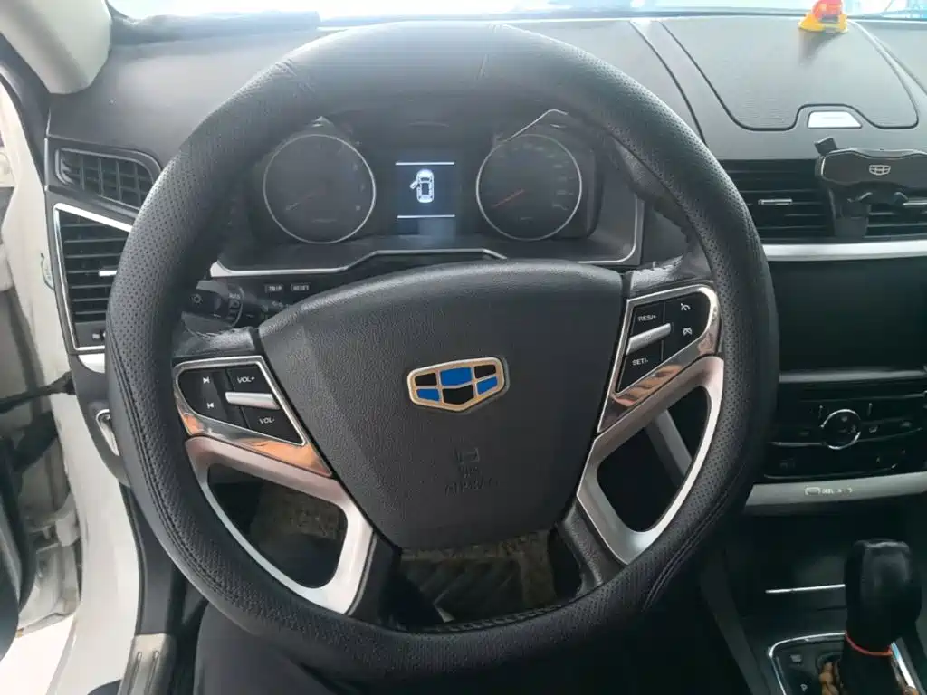 Geely Emgrand — миниатюра 11