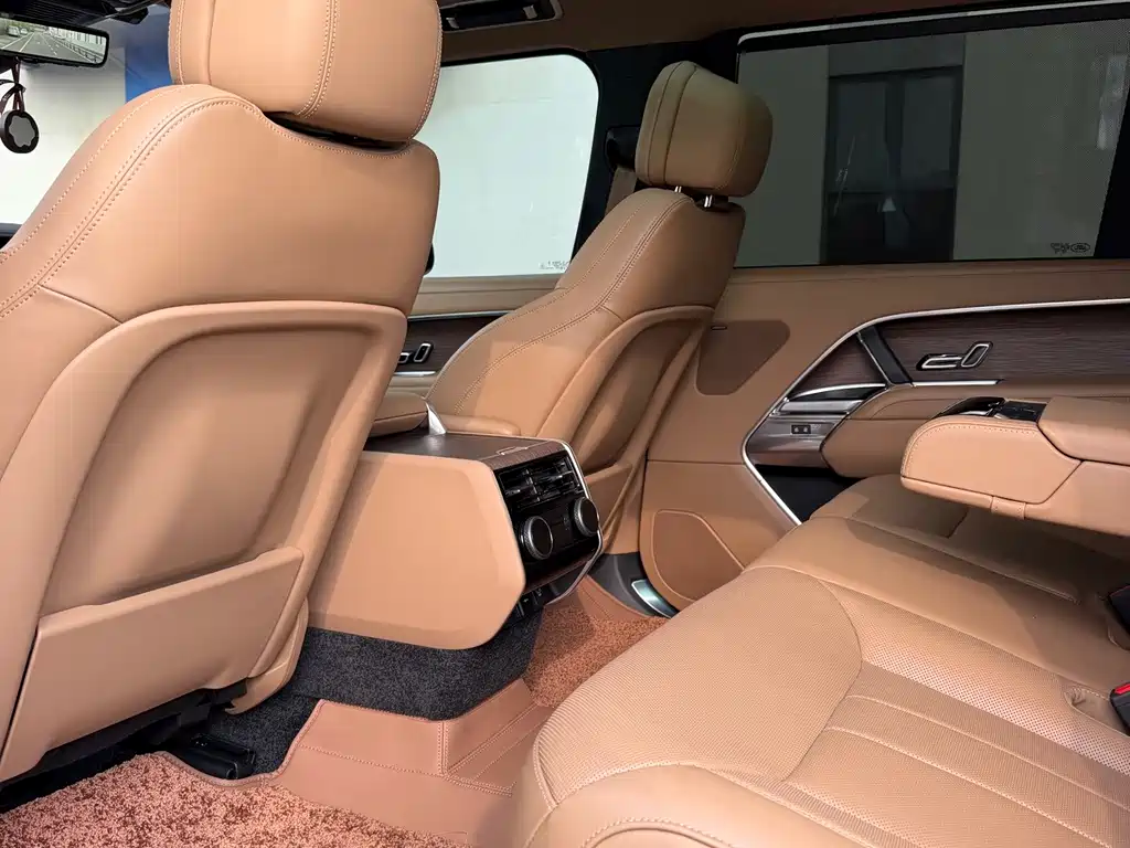 Land Rover Range Rover — миниатюра 8
