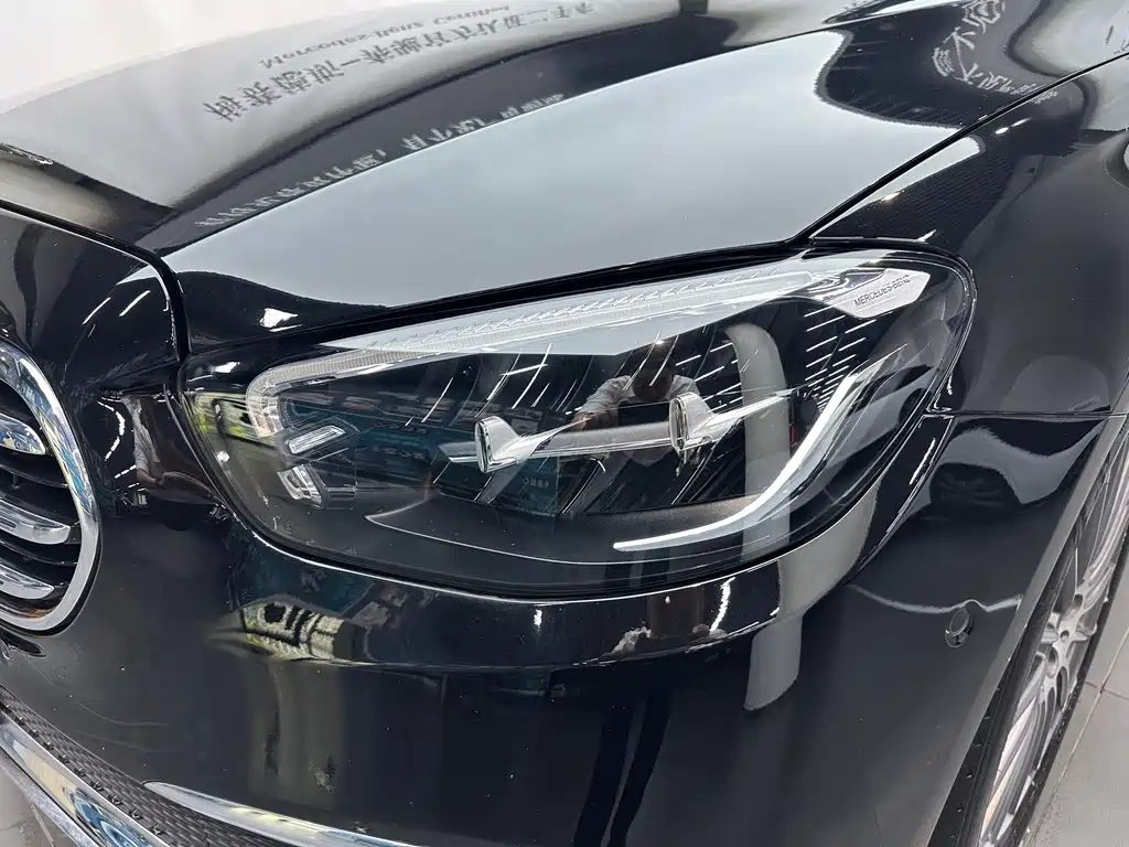 Mercedes-Benz E-Class — миниатюра 18