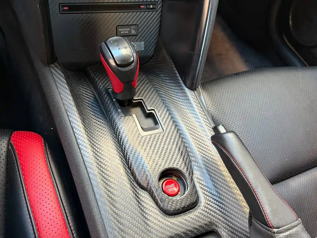 Nissan GT-R — миниатюра 11